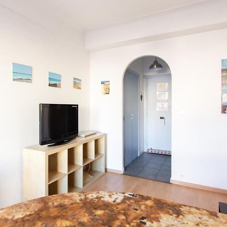 Nice Center - Bright Studio Balcony Wifi & Aircon Apartamento Exterior foto