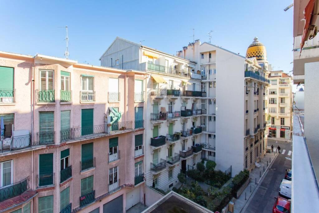 Nice Center - Bright Studio Balcony Wifi & Aircon Apartamento Exterior foto