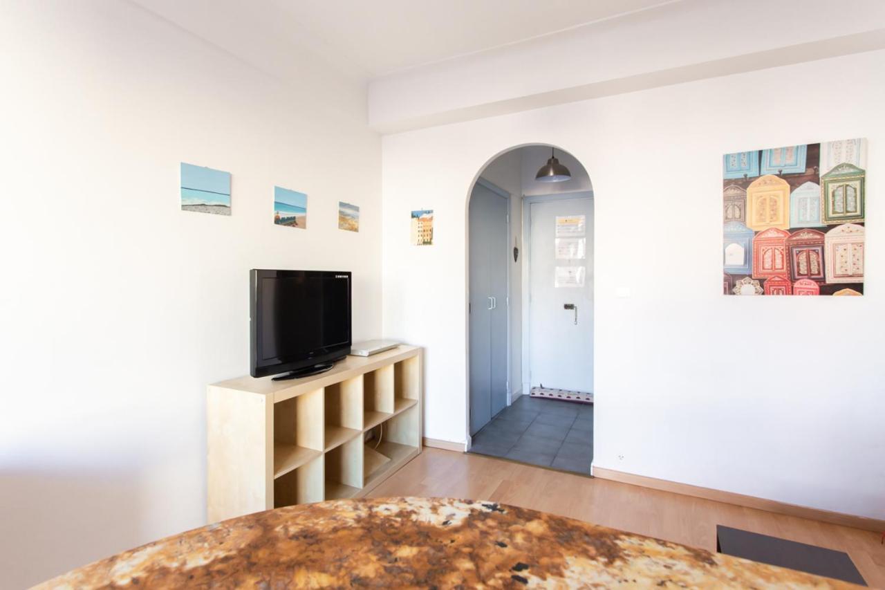 Nice Center - Bright Studio Balcony Wifi & Aircon Apartamento Exterior foto