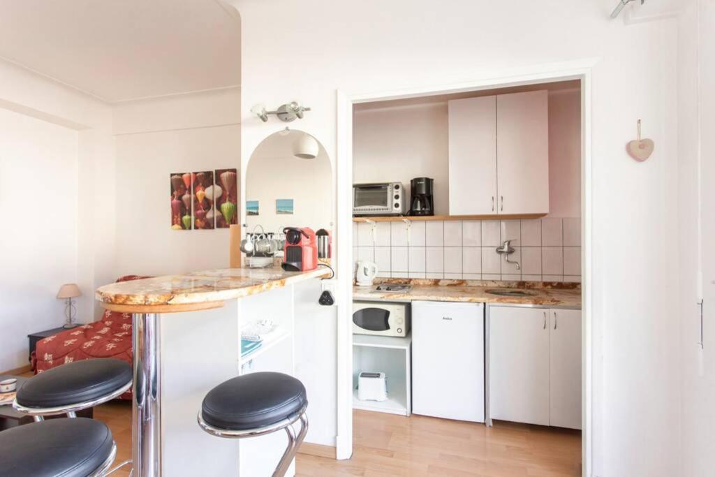 Nice Center - Bright Studio Balcony Wifi & Aircon Apartamento Exterior foto